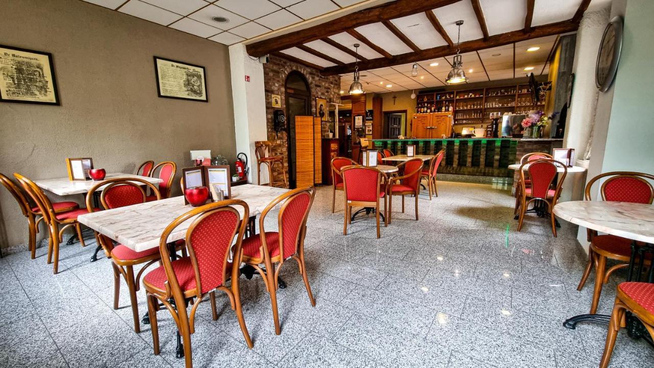 Hotel De Schacht Генк Екстер'єр фото